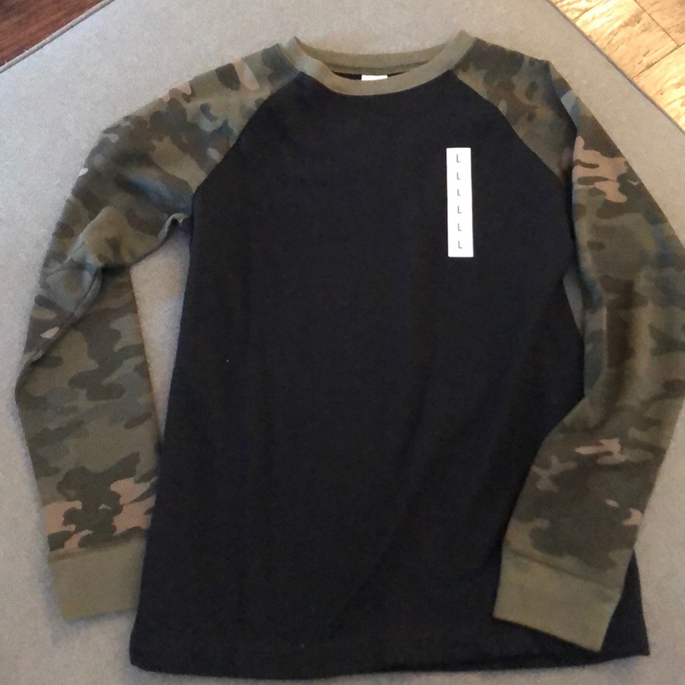 Boys flannel t-shirt size large